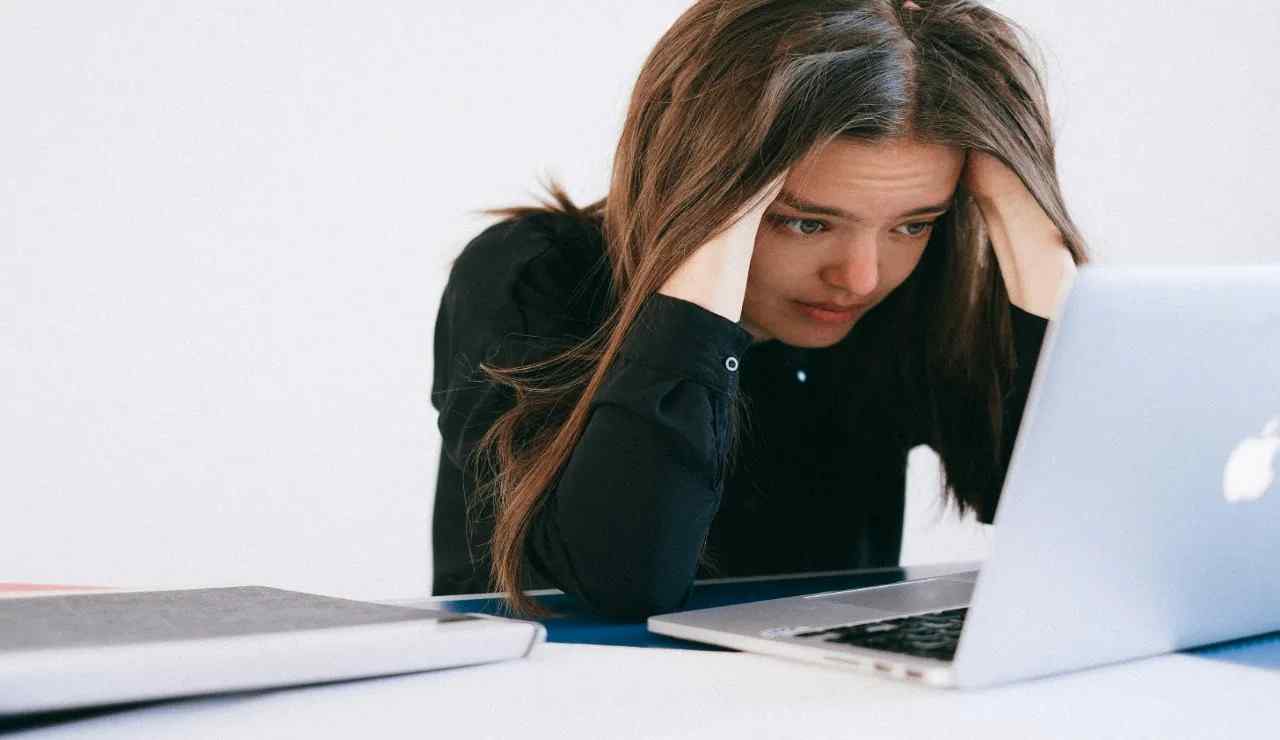 Nuovo bonus disoccupazione: 900€ al mese per coloro che non hanno un impiego | Devi fare domanda entro l’11 maggio