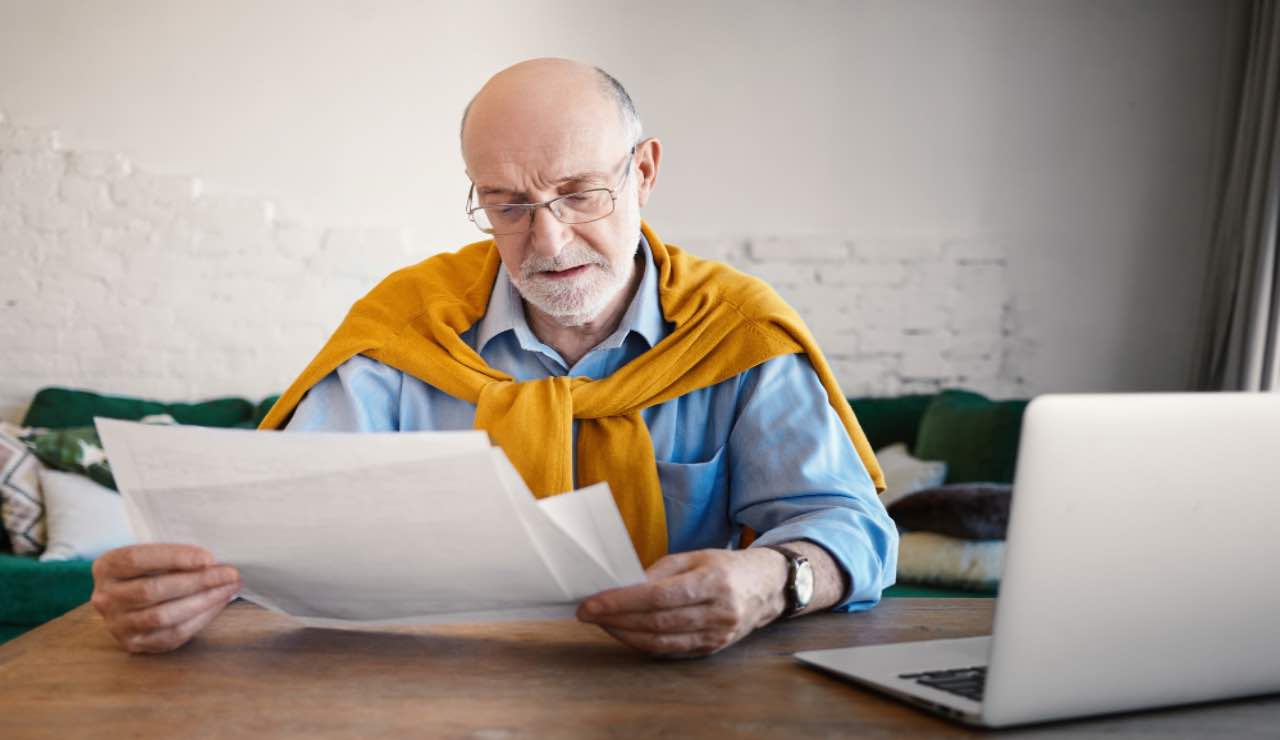 Patente, fissata la soglia dell’ultimo rinnovo | Dopo questa età non c’è più nulla da fare: gli over 70 si devono arrendere
