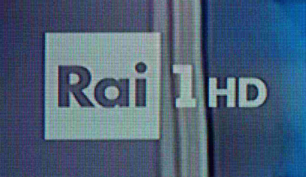 Esenzione Canone Rai, svolta storica per i cittadini italiani | Può richiederla chiunque: serve solo la tessera sanitaria
