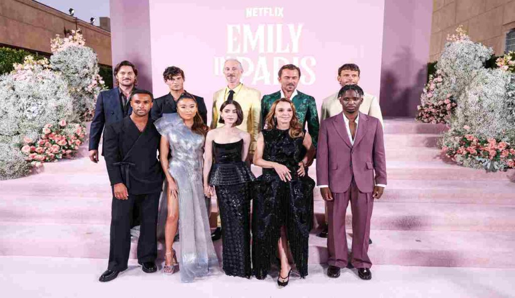 Macron su Emily in Paris: Parigi e Roma si contendono il cuore della fortunata protagonista