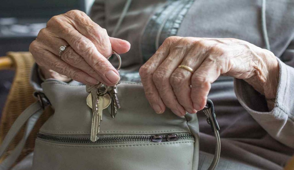 Nuda proprietà: cos’è questo fenomeno sempre più diffuso soprattutto tra gli anziani