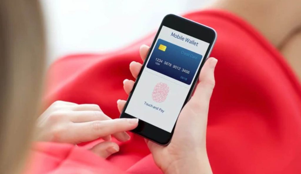 Banca app cellulare perderai tutto colpiti anziani