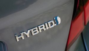 Auto ibride mercato