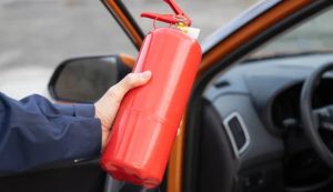 Estintore in auto (Depositphotos foto) - www.financecue.it