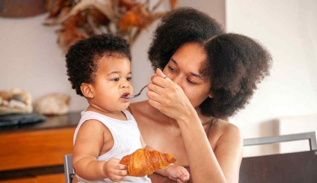 Mamma bambino merenda